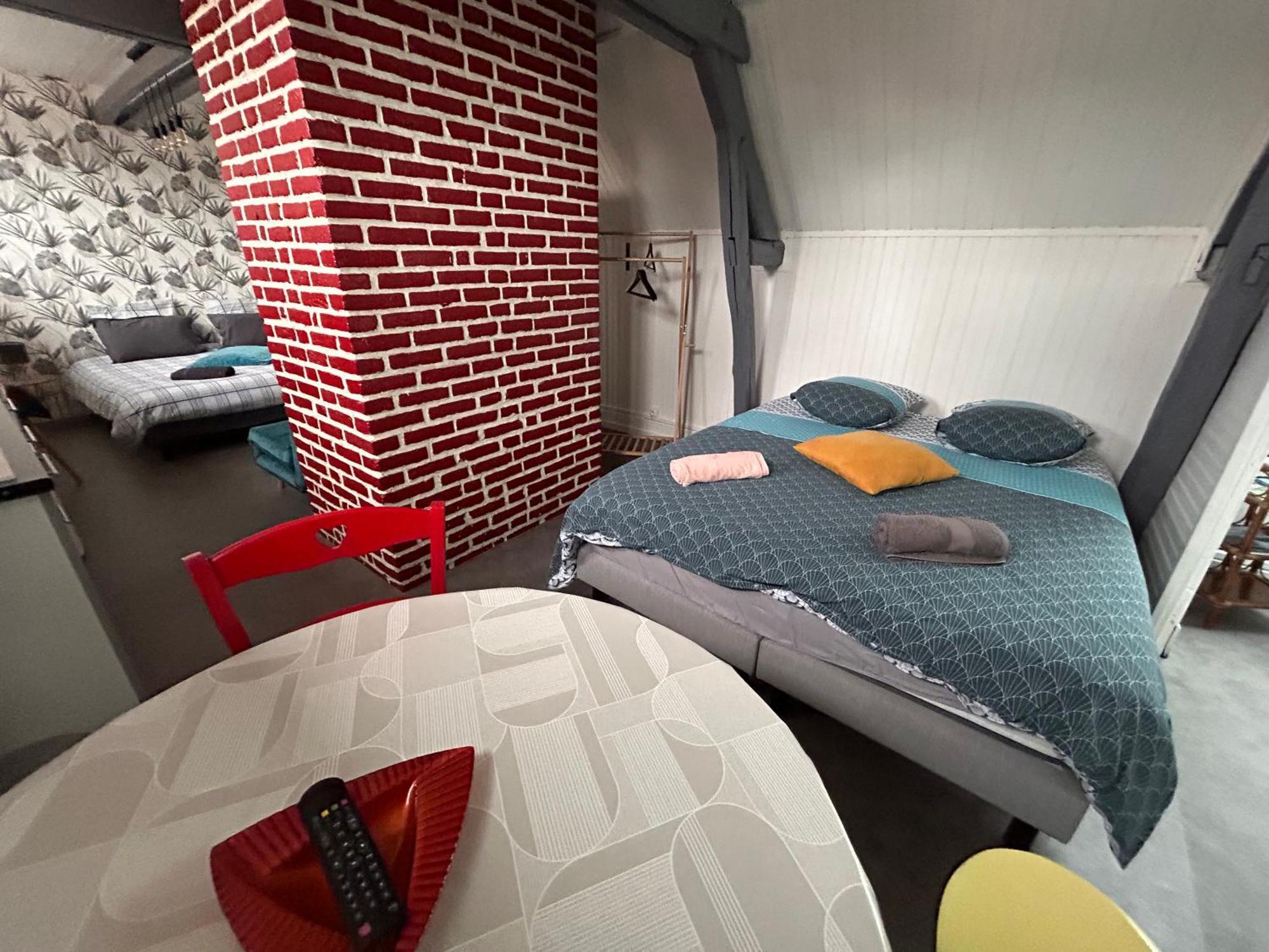 Home Preize 2 Troyes Bagian luar foto